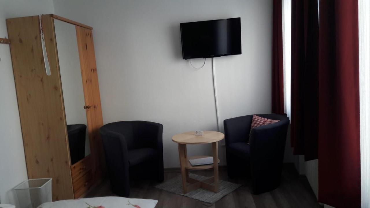 Landgasthof Zum Goldenen Loewen 모오스바흐 외부 사진