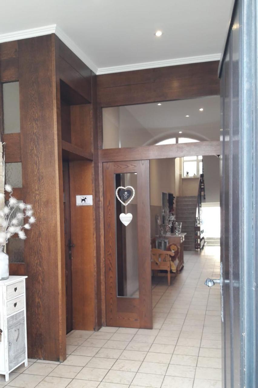 Landgasthof Zum Goldenen Loewen 모오스바흐 외부 사진